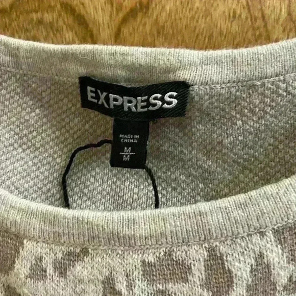 Express Leopard Animal Print Scoop Neck Quarter Sleeve Sweater Dress Size M - Picture 3 of 6